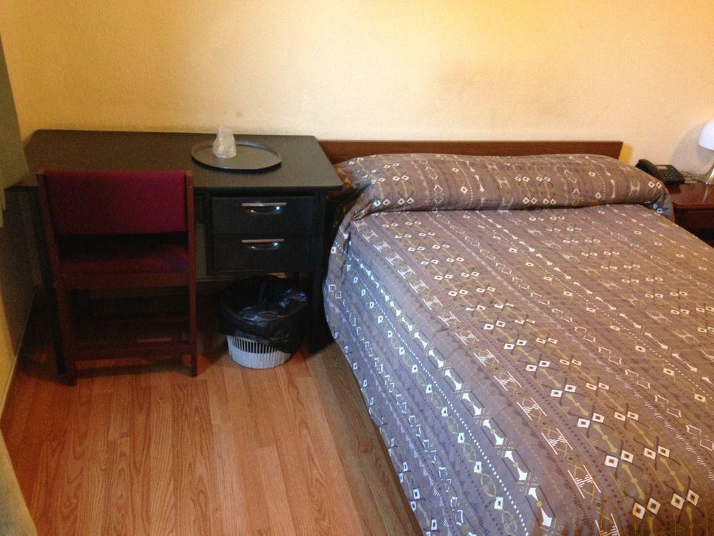 Alston Inn Hotel キト エクステリア 写真