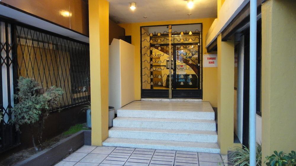 Alston Inn Hotel キト エクステリア 写真
