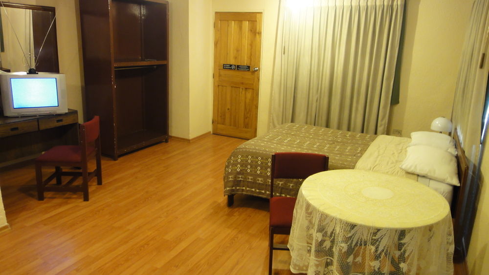 Alston Inn Hotel キト エクステリア 写真